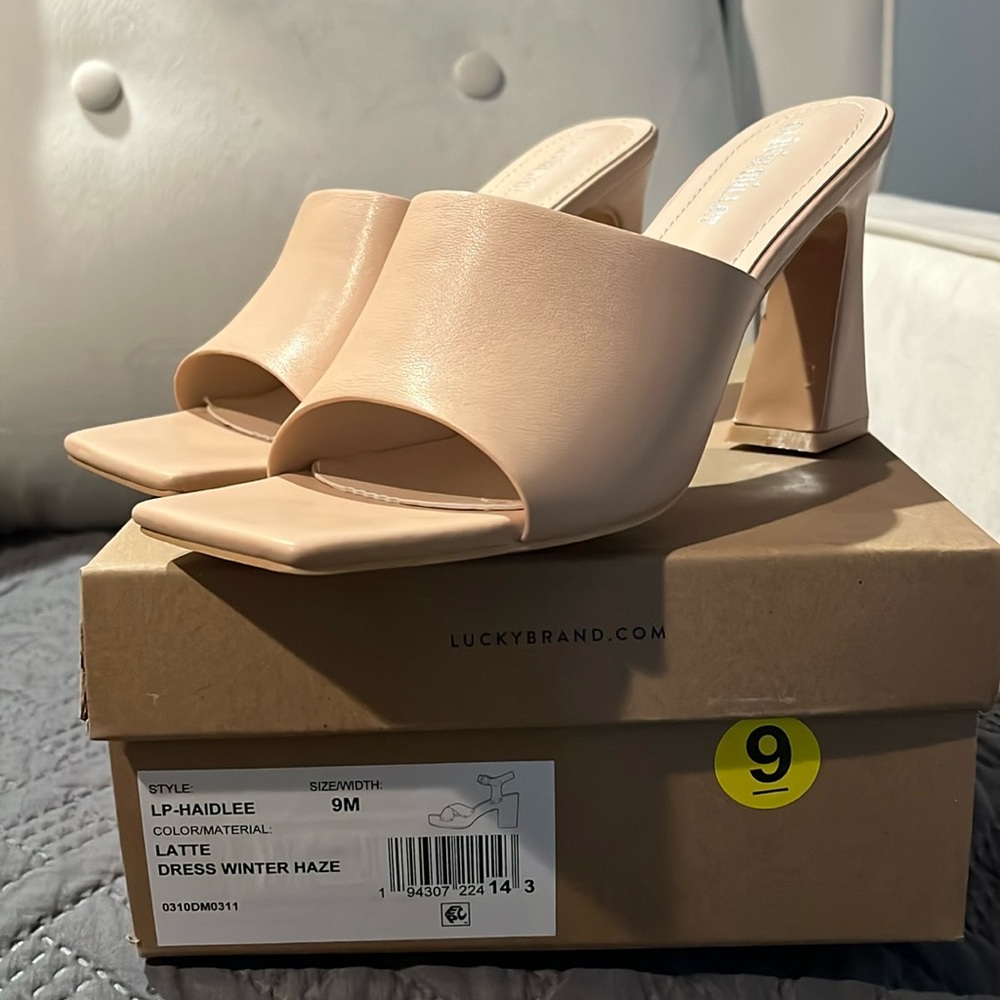 Olivia Miller, Size 9, Latte, Square Toe Heels
